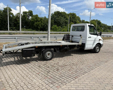 Белый Мерседес Sprinter, объемом двигателя 2.69 л и пробегом 500 тыс. км за 14300 $, фото 2 на Automoto.ua