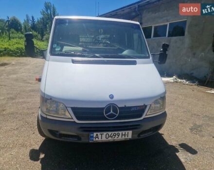 Белый Мерседес Sprinter, объемом двигателя 2.15 л и пробегом 598 тыс. км за 13800 $, фото 19 на Automoto.ua