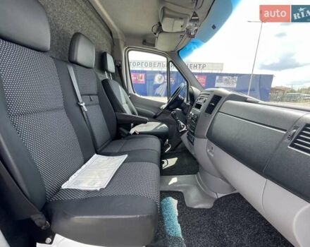 Белый Мерседес Sprinter, объемом двигателя 2.15 л и пробегом 625 тыс. км за 15000 $, фото 23 на Automoto.ua