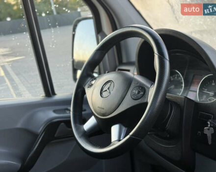 Білий Мерседес Sprinter, об'ємом двигуна 2.99 л та пробігом 328 тис. км за 21999 $, фото 10 на Automoto.ua