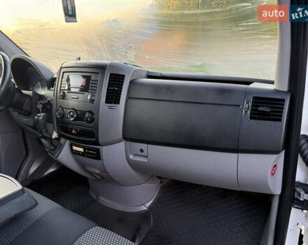 Білий Мерседес Sprinter, об'ємом двигуна 2.99 л та пробігом 328 тис. км за 21999 $, фото 18 на Automoto.ua