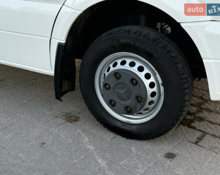 Білий Мерседес Sprinter, об'ємом двигуна 2.99 л та пробігом 328 тис. км за 21999 $, фото 31 на Automoto.ua
