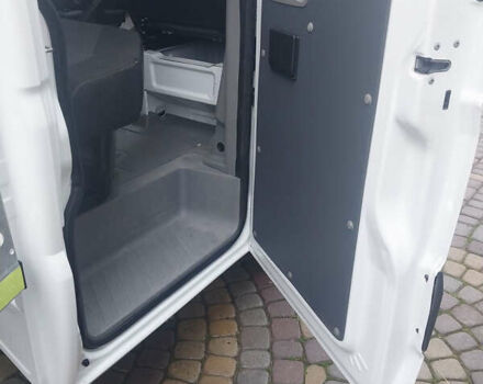 Белый Мерседес Sprinter, объемом двигателя 2.14 л и пробегом 205 тыс. км за 15000 $, фото 19 на Automoto.ua