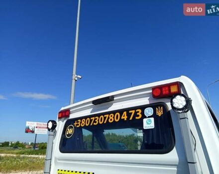 Белый Мерседес Sprinter, объемом двигателя 2.14 л и пробегом 370 тыс. км за 18512 $, фото 2 на Automoto.ua