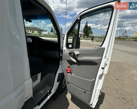 Белый Мерседес Sprinter, объемом двигателя 2.99 л и пробегом 322 тыс. км за 23777 $, фото 14 на Automoto.ua