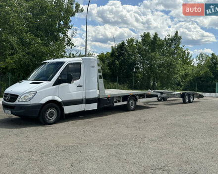 Белый Мерседес Sprinter, объемом двигателя 2.99 л и пробегом 322 тыс. км за 23777 $, фото 2 на Automoto.ua