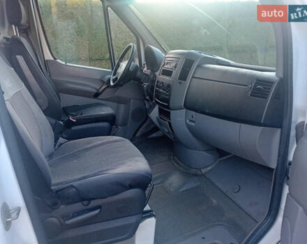 Белый Мерседес Sprinter, объемом двигателя 2.2 л и пробегом 440 тыс. км за 12000 $, фото 7 на Automoto.ua