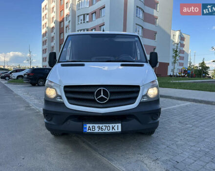 Белый Мерседес Sprinter, объемом двигателя 2.14 л и пробегом 395 тыс. км за 25500 $, фото 4 на Automoto.ua