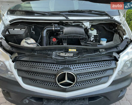 Белый Мерседес Sprinter, объемом двигателя 2.14 л и пробегом 347 тыс. км за 17950 $, фото 31 на Automoto.ua
