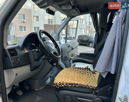 Белый Мерседес Sprinter, объемом двигателя 2.2 л и пробегом 419 тыс. км за 21999 $, фото 27 на Automoto.ua