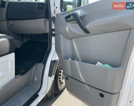 Белый Мерседес Sprinter, объемом двигателя 2.14 л и пробегом 400 тыс. км за 23000 $, фото 5 на Automoto.ua