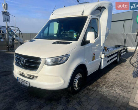 Белый Мерседес Sprinter, объемом двигателя 2.99 л и пробегом 525 тыс. км за 42000 $, фото 6 на Automoto.ua