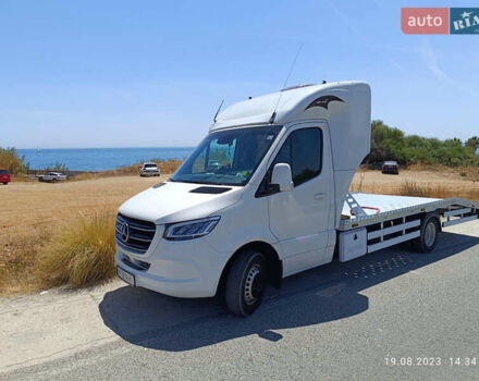 Белый Мерседес Sprinter, объемом двигателя 2.99 л и пробегом 525 тыс. км за 42000 $, фото 2 на Automoto.ua