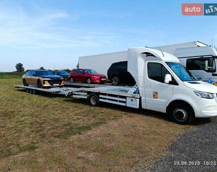 Белый Мерседес Sprinter, объемом двигателя 2.99 л и пробегом 525 тыс. км за 42000 $, фото 4 на Automoto.ua
