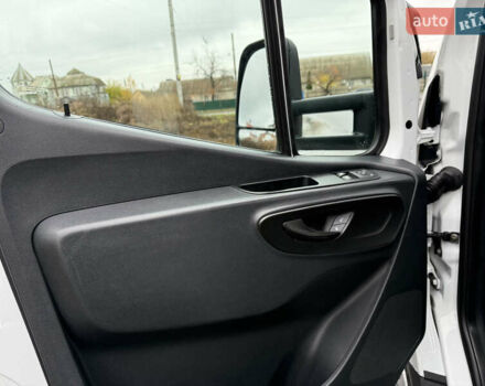 Белый Мерседес Sprinter, объемом двигателя 2.14 л и пробегом 500 тыс. км за 27500 $, фото 19 на Automoto.ua