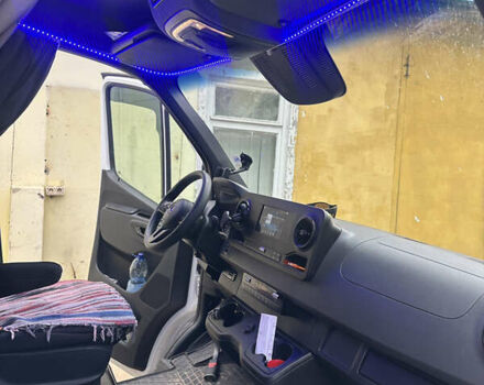 Белый Мерседес Sprinter, объемом двигателя 1.95 л и пробегом 250 тыс. км за 56498 $, фото 19 на Automoto.ua