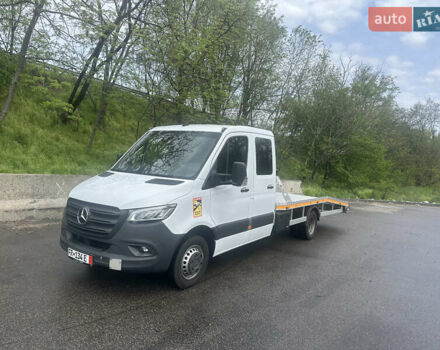 Белый Мерседес Sprinter, объемом двигателя 1.95 л и пробегом 250 тыс. км за 56498 $, фото 2 на Automoto.ua