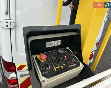 Білий Мерседес Sprinter, об'ємом двигуна 2.2 л та пробігом 238 тис. км за 22900 $, фото 25 на Automoto.ua