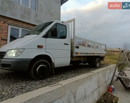 Белый Мерседес Sprinter, объемом двигателя 2.1 л и пробегом 288 тыс. км за 14500 $, фото 2 на Automoto.ua