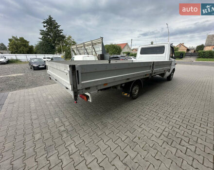 Белый Мерседес Sprinter, объемом двигателя 2.2 л и пробегом 350 тыс. км за 11500 $, фото 4 на Automoto.ua