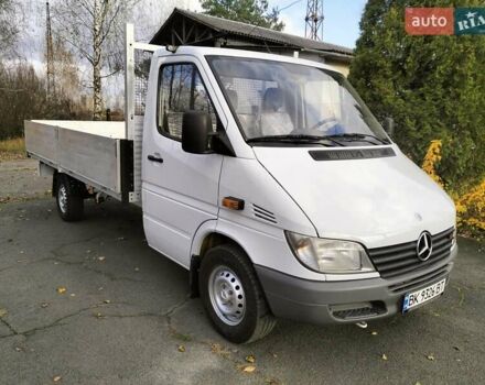 Белый Мерседес Sprinter, объемом двигателя 2.3 л и пробегом 274 тыс. км за 14500 $, фото 2 на Automoto.ua