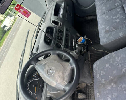 Белый Мерседес Sprinter, объемом двигателя 2.2 л и пробегом 350 тыс. км за 11000 $, фото 5 на Automoto.ua