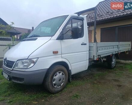 Белый Мерседес Sprinter, объемом двигателя 2.15 л и пробегом 345 тыс. км за 10500 $, фото 4 на Automoto.ua