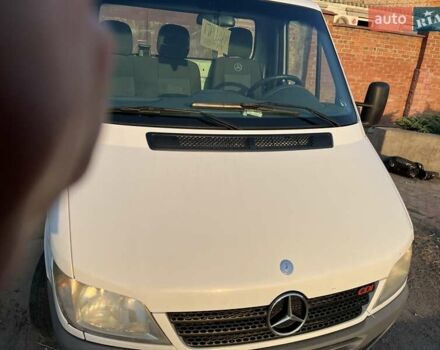 Белый Мерседес Sprinter, объемом двигателя 2.15 л и пробегом 320 тыс. км за 9500 $, фото 2 на Automoto.ua