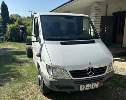 Белый Мерседес Sprinter, объемом двигателя 2.7 л и пробегом 260 тыс. км за 17900 $, фото 2 на Automoto.ua