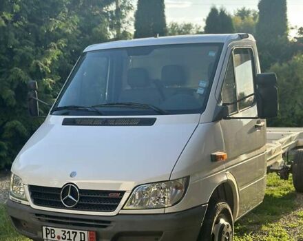 Белый Мерседес Sprinter, объемом двигателя 2.7 л и пробегом 260 тыс. км за 17900 $, фото 3 на Automoto.ua