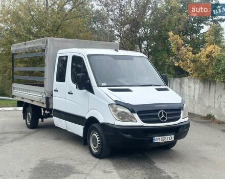 Белый Мерседес Sprinter, объемом двигателя 2.2 л и пробегом 395 тыс. км за 11800 $, фото 2 на Automoto.ua