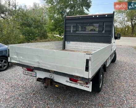 Белый Мерседес Sprinter, объемом двигателя 2.1 л и пробегом 115 тыс. км за 16200 $, фото 3 на Automoto.ua