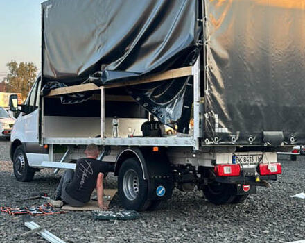 Белый Мерседес Sprinter, объемом двигателя 2.99 л и пробегом 20 тыс. км за 55990 $, фото 4 на Automoto.ua