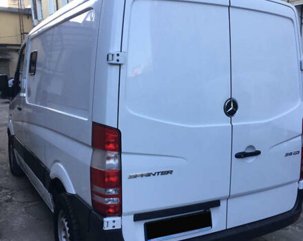 Белый Мерседес Sprinter, объемом двигателя 2.2 л и пробегом 176 тыс. км за 58000 $, фото 5 на Automoto.ua