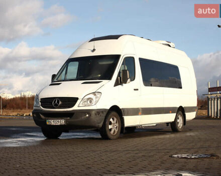 Белый Мерседес Sprinter, объемом двигателя 2.99 л и пробегом 600 тыс. км за 45000 $, фото 6 на Automoto.ua