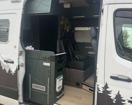 Белый Мерседес Sprinter, объемом двигателя 2.14 л и пробегом 253 тыс. км за 53000 $, фото 9 на Automoto.ua