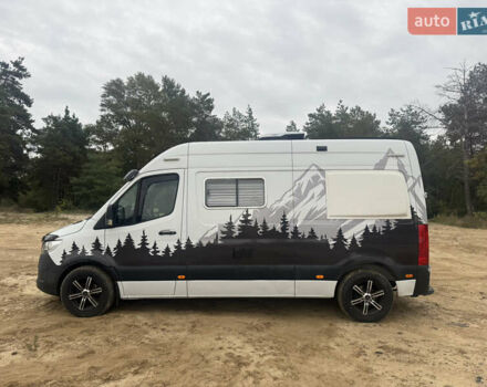Белый Мерседес Sprinter, объемом двигателя 2.14 л и пробегом 253 тыс. км за 53000 $, фото 3 на Automoto.ua