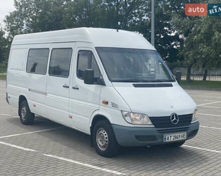 Белый Мерседес Sprinter, объемом двигателя 2.2 л и пробегом 480 тыс. км за 12000 $, фото 2 на Automoto.ua