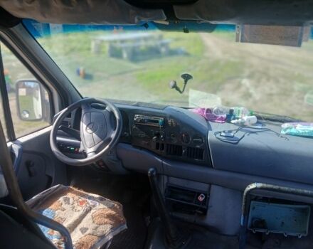 Белый Мерседес Sprinter, объемом двигателя 2.3 л и пробегом 500 тыс. км за 5500 $, фото 2 на Automoto.ua