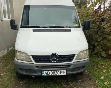 Белый Мерседес Sprinter, объемом двигателя 2.2 л и пробегом 500 тыс. км за 8505 $, фото 2 на Automoto.ua