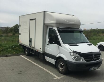 Белый Мерседес Sprinter, объемом двигателя 3 л и пробегом 310 тыс. км за 875000 $, фото 2 на Automoto.ua