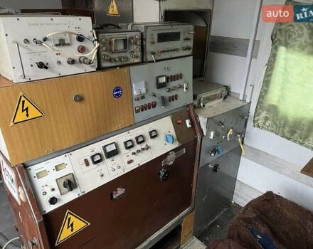 Белый Мерседес Sprinter, объемом двигателя 2.1 л и пробегом 205 тыс. км за 45000 $, фото 3 на Automoto.ua