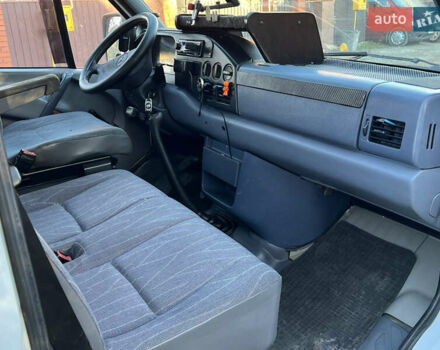Мерседес Sprinter 1999 в Виннице на Automoto.ua Белый Мерседес Sprinter, объемом двигателя 2.87 л и пробегом 600 тыс. км за 9950 $, фото 5 на Automoto.ua