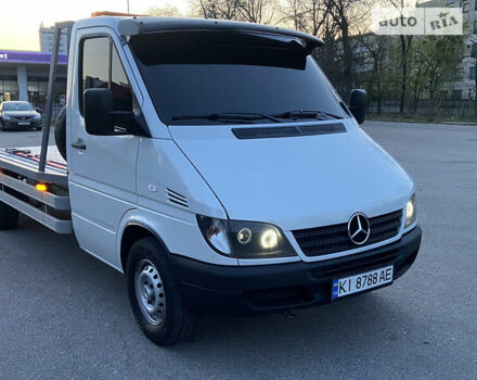 Белый Мерседес Sprinter, объемом двигателя 2.2 л и пробегом 300 тыс. км за 16800 $, фото 11 на Automoto.ua