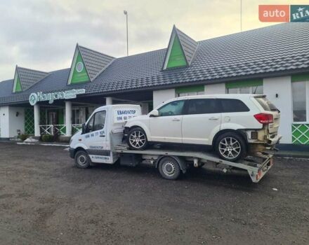 Белый Мерседес Sprinter, объемом двигателя 2.14 л и пробегом 318 тыс. км за 16900 $, фото 3 на Automoto.ua