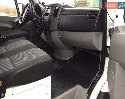 Белый Мерседес Sprinter, объемом двигателя 0 л и пробегом 299 тыс. км за 24500 $, фото 9 на Automoto.ua