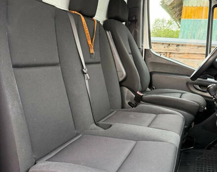 Белый Мерседес Sprinter, объемом двигателя 2.2 л и пробегом 346 тыс. км за 29000 $, фото 12 на Automoto.ua