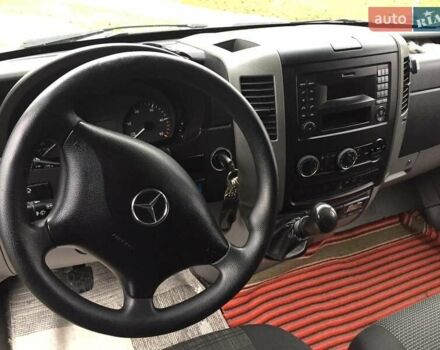 Белый Мерседес Sprinter, объемом двигателя 0 л и пробегом 299 тыс. км за 24500 $, фото 2 на Automoto.ua