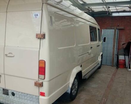 Белый Мерседес Sprinter, объемом двигателя 2.9 л и пробегом 500 тыс. км за 6500 $, фото 6 на Automoto.ua