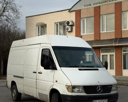 Белый Мерседес Sprinter, объемом двигателя 2.3 л и пробегом 300 тыс. км за 2999 $, фото 2 на Automoto.ua
